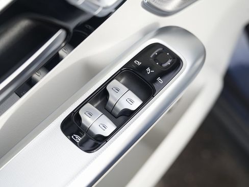 Used 2023 Mercedes-Benz EQE 500 4MATIC SUV image 29