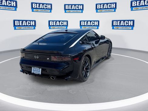 Used 2024 Nissan Z Performance w/ Floor Mat Package RWD image 7