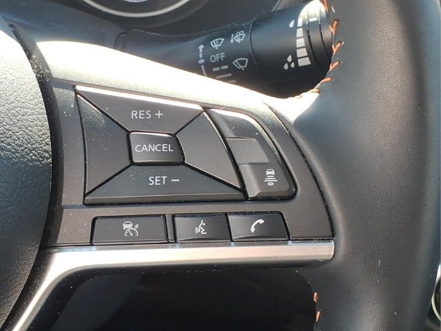Certified 2025 Nissan Sentra SR FWD image 25