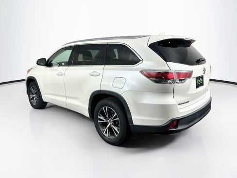 Used 2016 Toyota Highlander XLE FWD image 5