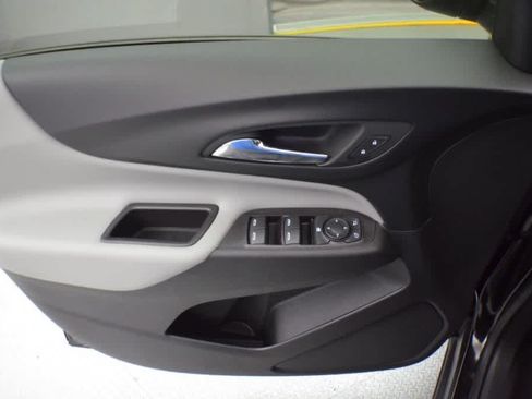 Used 2020 Chevrolet Equinox LS FWD image 26