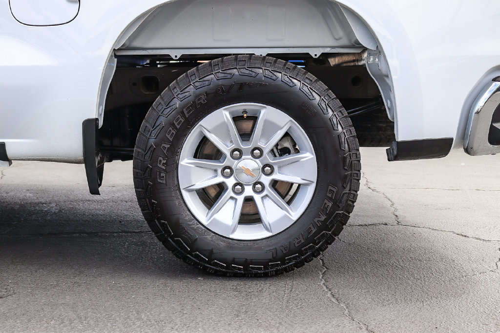 Used 2025 Chevrolet Silverado 1500 LT RWD image 10
