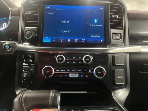 Used 2022 Ford F150 Lariat AWD/4WD image 23
