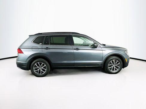Used 2019 Volkswagen Tiguan SE image 10