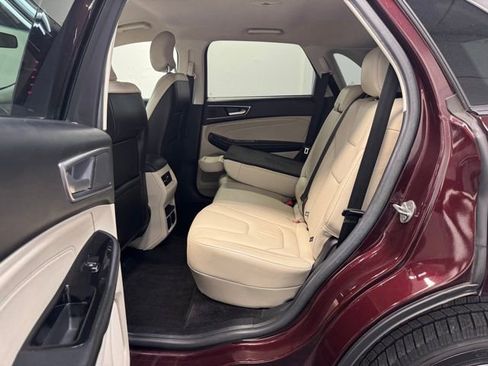 Used 2017 Ford Edge Titanium w/ Technology Package FWD image 32