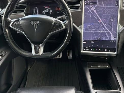 Used 2016 Tesla Model X P90D image 23