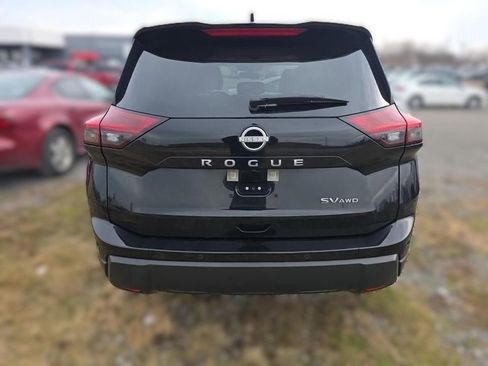 Certified 2024 Nissan Rogue SV w/ SV Premium Package image 6
