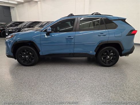 Used 2023 Toyota RAV4 SE w/ Convenience Package AWD/4WD image 4