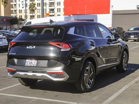 Used 2023 Kia Sportage LX image 10