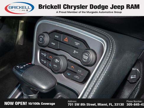 Used 2022 Dodge Challenger SXT image 17