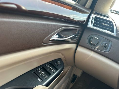 Used 2015 Cadillac SRX Luxury w/ Driver Awareness Package FWD image 18