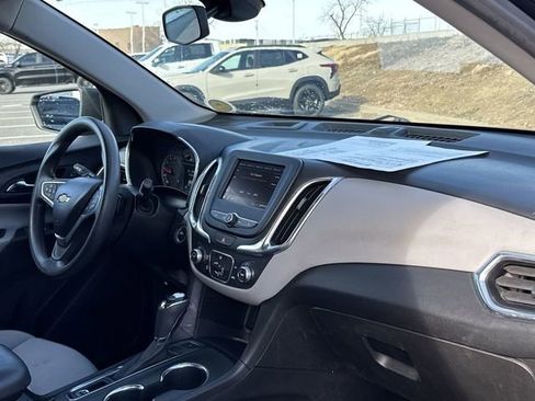 Used 2020 Chevrolet Equinox LS w/ LS Convenience Package image 21