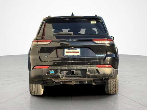 Used 2023 Jeep Grand Cherokee Trailhawk image 4
