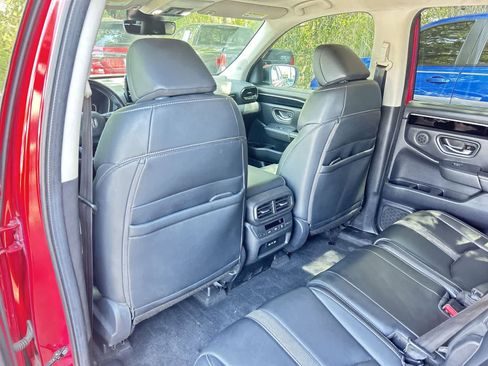 Certified 2024 Honda Pilot Touring image 12