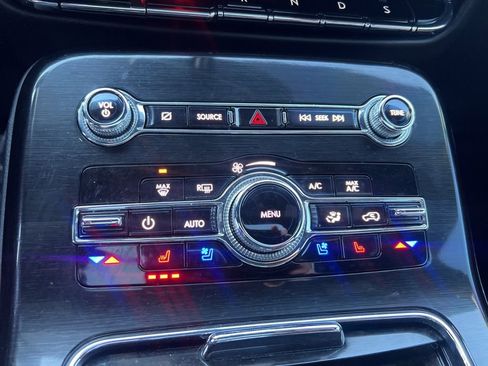 Used 2022 Lincoln Nautilus Reserve image 56