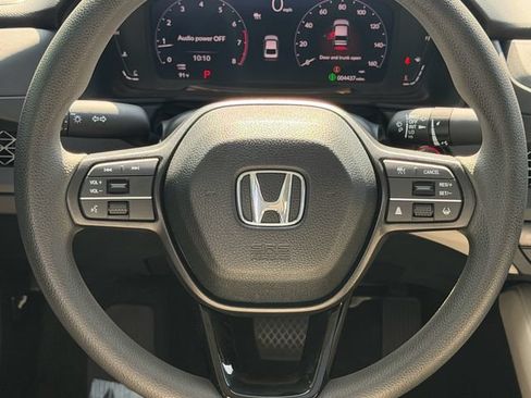 Used 2025 Honda Accord SE image 14