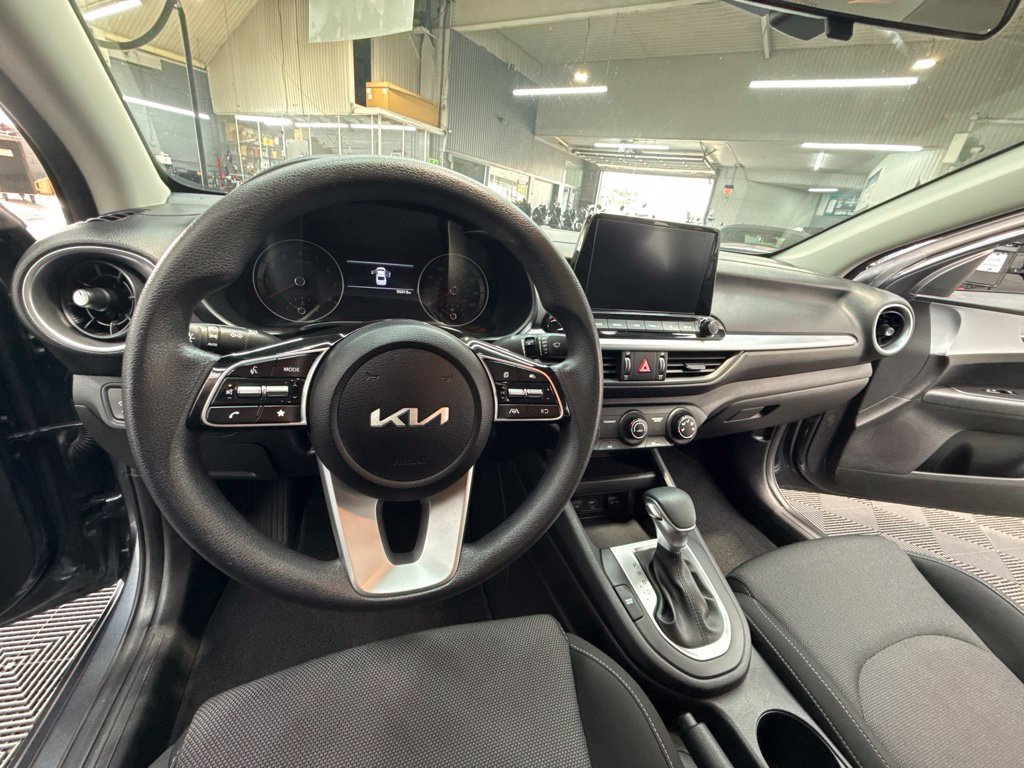 Used 2023 Kia Forte LX FWD image 13