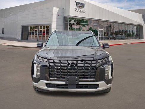 Used 2023 Hyundai Palisade Limited w/ Cargo Package image 2