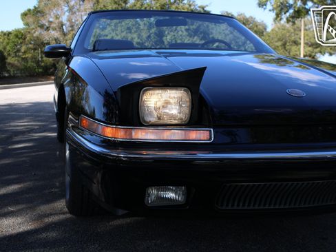 Used 1990 Buick Reatta Convertible image 26