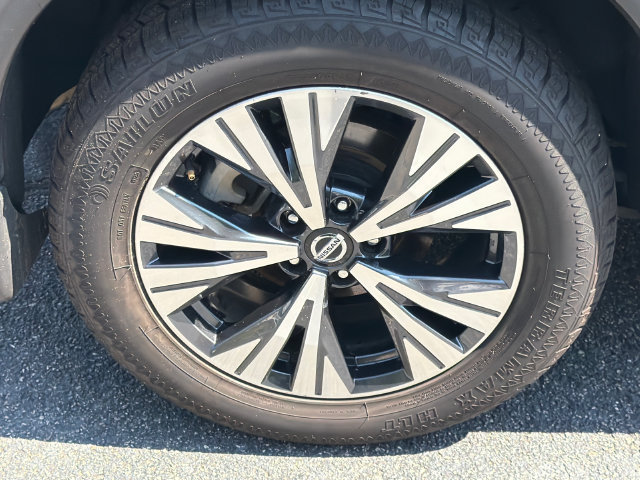 Used 2021 Nissan Rogue SV w/ Premium Package FWD image 19