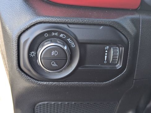 Used 2023 Jeep Gladiator Rubicon w/ Cold Weather Group AWD/4WD image 29