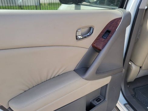 Used 2010 Nissan Murano LE w/ Navigation Pkg AWD/4WD image 35
