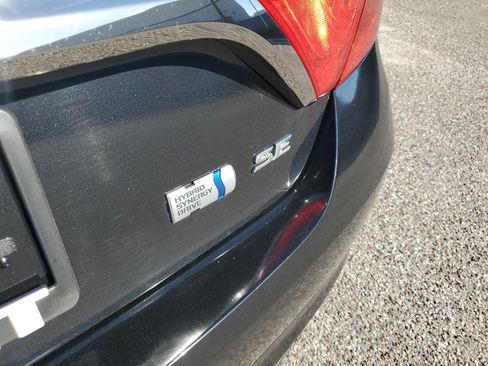 Used 2015 Toyota Camry XLE image 6