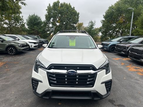 Used 2023 Subaru Ascent Limited image 2