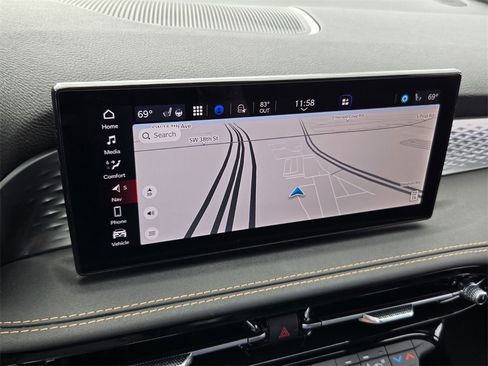 Used 2025 Alfa Romeo Tonale image 17