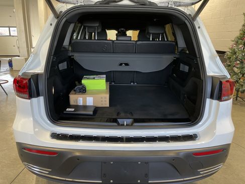 Used 2023 Mercedes-Benz EQB 350 4MATIC SUV w/ Pinnacle Package image 24