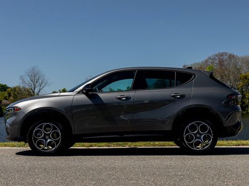 New 2025 Alfa Romeo Tonale image 10