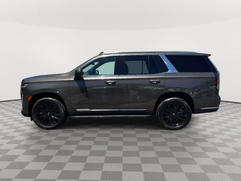Used 2021 Cadillac Escalade Premium Luxury AWD/4WD image 4