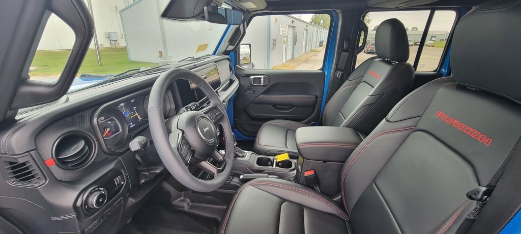 Used 2026 Jeep Wrangler Unlimited Rubicon AWD/4WD image 14