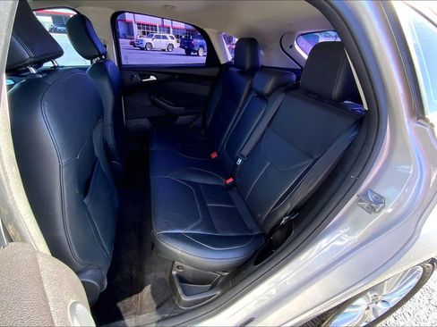 Used 2017 Ford Focus Titanium image 21