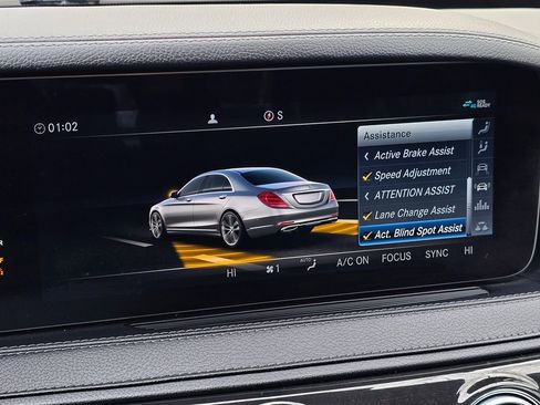 Used 2020 Mercedes-Benz S 560 4MATIC Sedan image 44