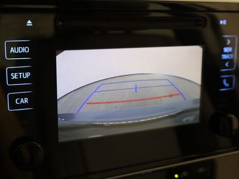 Used 2019 Toyota Corolla LE image 31