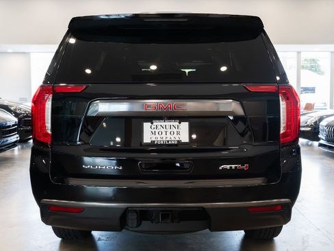Used 2023 GMC Yukon AT4 w/ AT4 Premium Plus Package AWD/4WD image 5