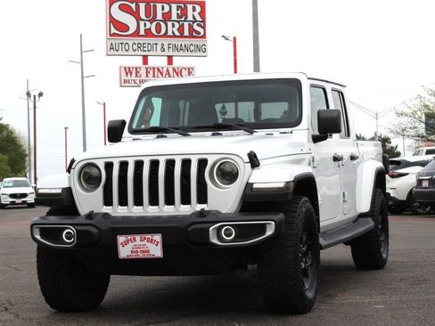 Used 2023 Jeep Gladiator Overland w/ Cold Weather Group AWD/4WD image 7