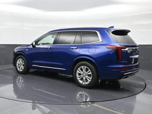 Certified 2023 Cadillac XT6 Luxury FWD image 2