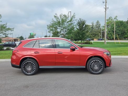 New 2027 Mercedes-Benz GLC 300 4MATIC image 2