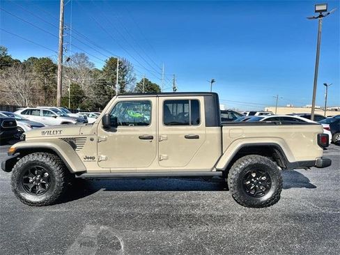Used 2022 Jeep Gladiator Sport image 14
