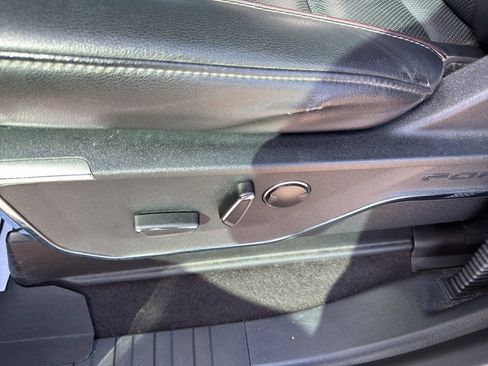 Used 2021 Ford F150 Lariat w/ Trailer Tow Package image 30