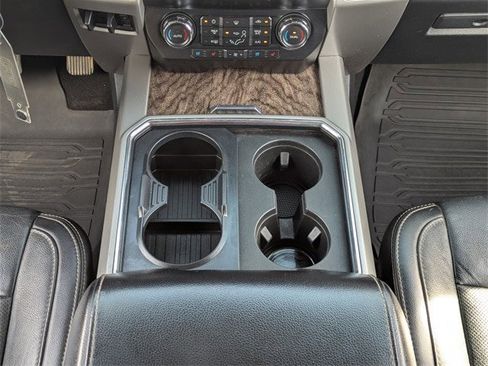 Used 2019 Ford F350 Lariat image 21