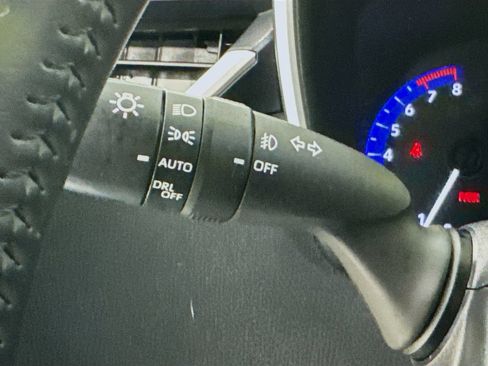 Used 2021 Toyota Corolla XSE FWD image 13