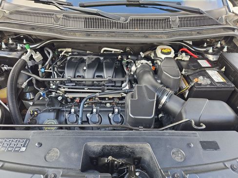 Used 2018 Ford Explorer XLT w/ Equipment Group 202A image 33