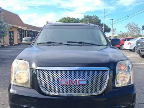 Used 2010 GMC Yukon XL SLT AWD/4WD image 8