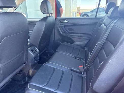 Used 2018 Volkswagen Tiguan SEL Premium FWD image 13