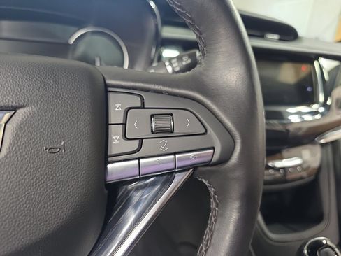 Used 2023 Cadillac XT6 Premium Luxury w/ LPO, Floor Liner Package AWD/4WD image 18
