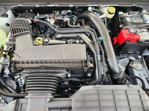 New 2026 Ford Maverick XL image 25