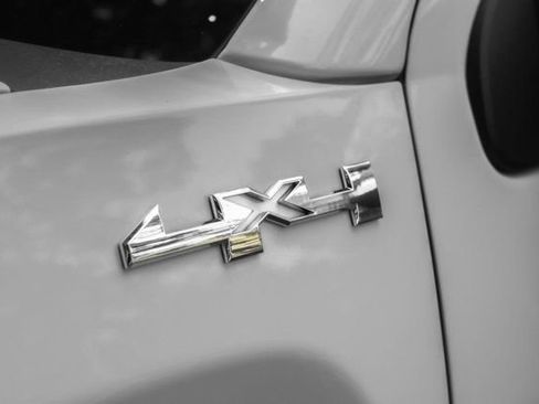 Used 2018 GMC Sierra 1500 SLT AWD/4WD image 54